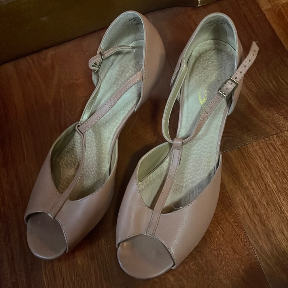 Capezio small heels